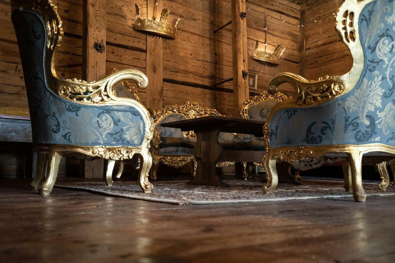 Fontaine Mansion Apartman Liepāja Kültér fotó