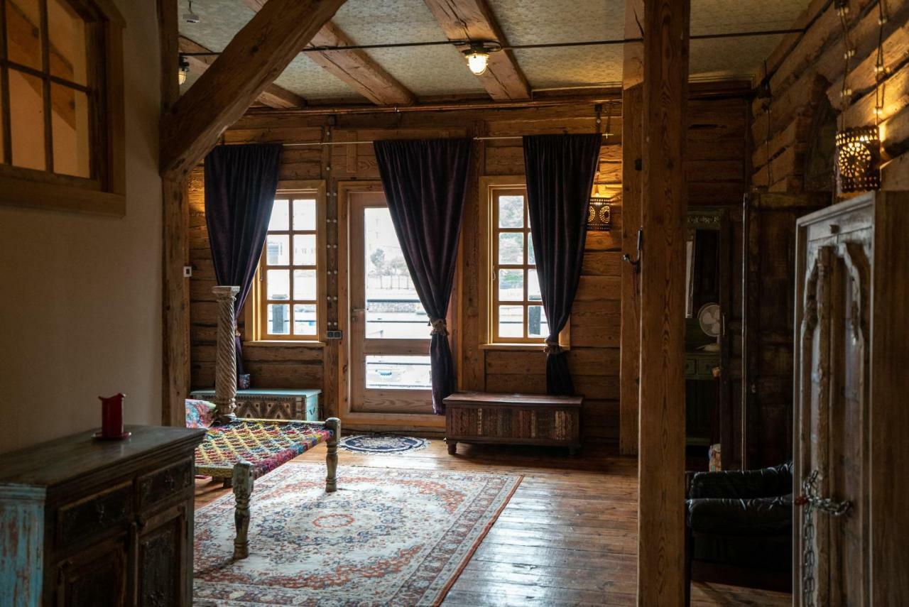 Fontaine Mansion Apartman Liepāja Kültér fotó